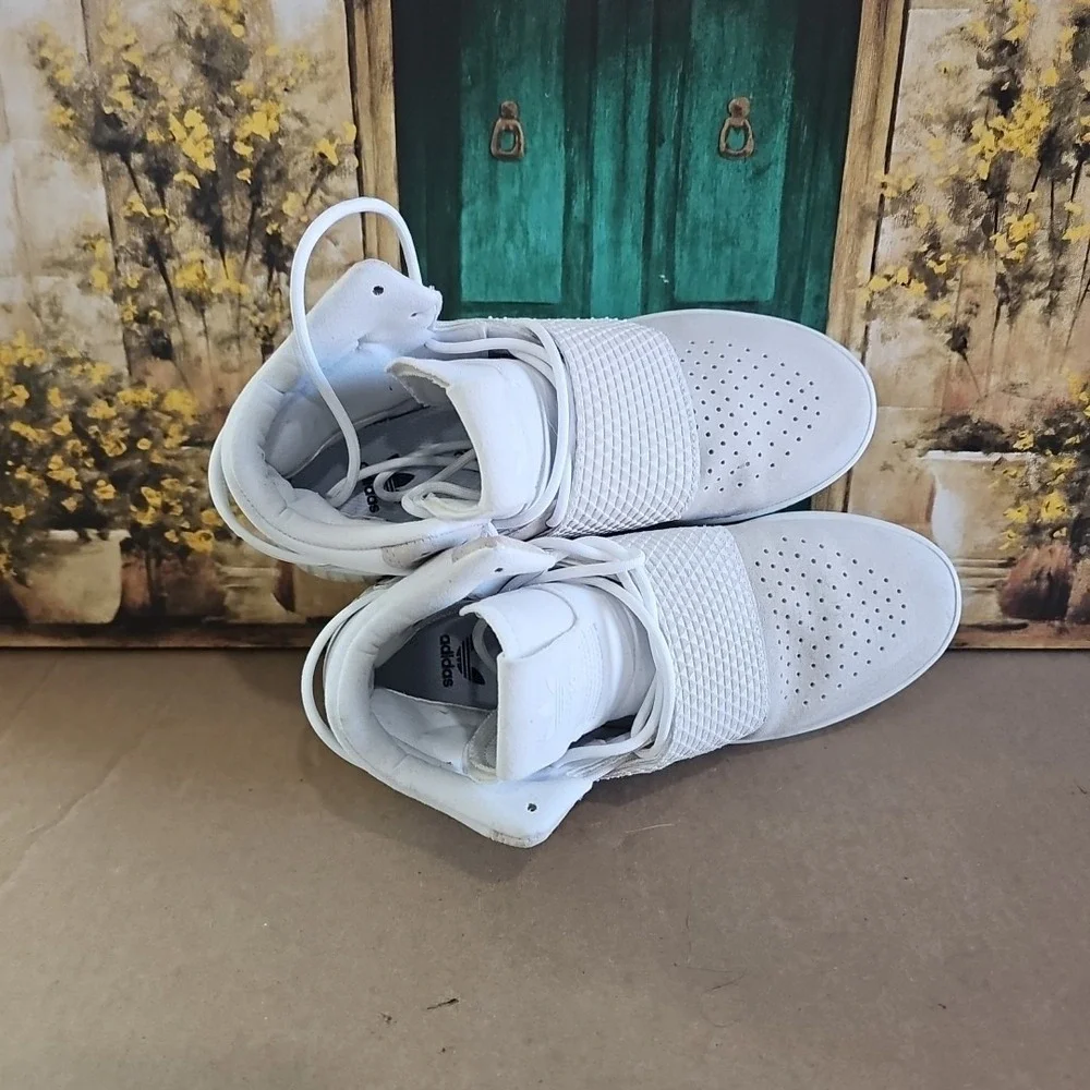 adidas product pair